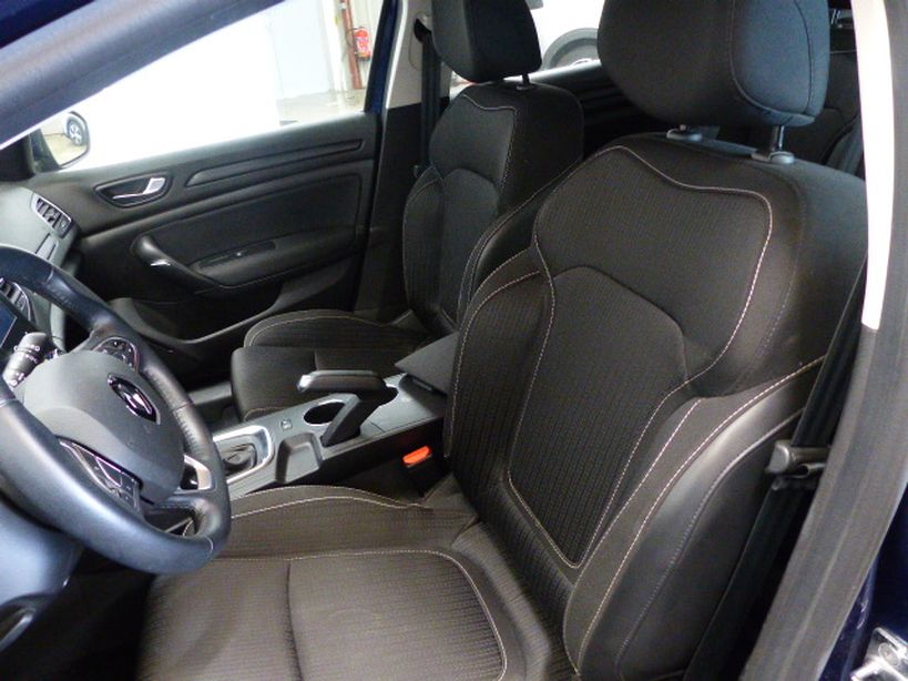 RENAULT MEGANE IV BERLINE BUSINESS 2019 - Photo n°6
