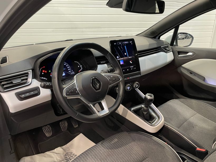 RENAULT CLIO V 2022 - Photo n°10