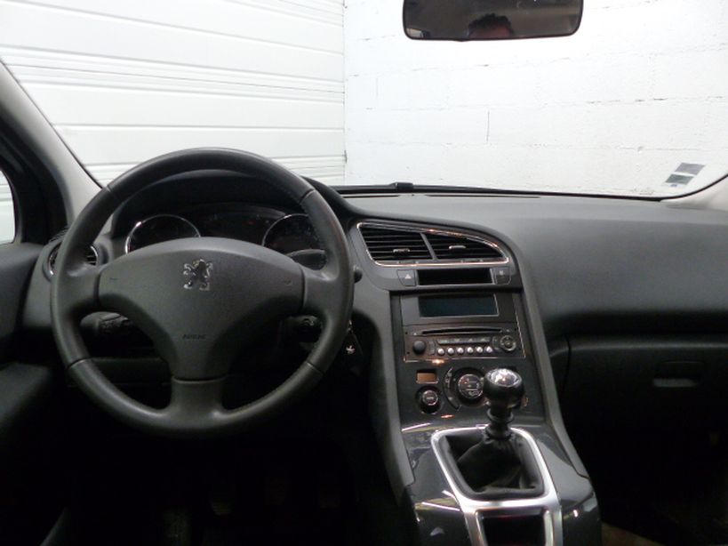 PEUGEOT 5008 2013 - Photo n°8
