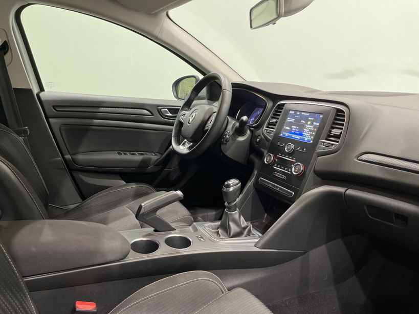 RENAULT MEGANE IV ESTATE 2019 - Photo n°22