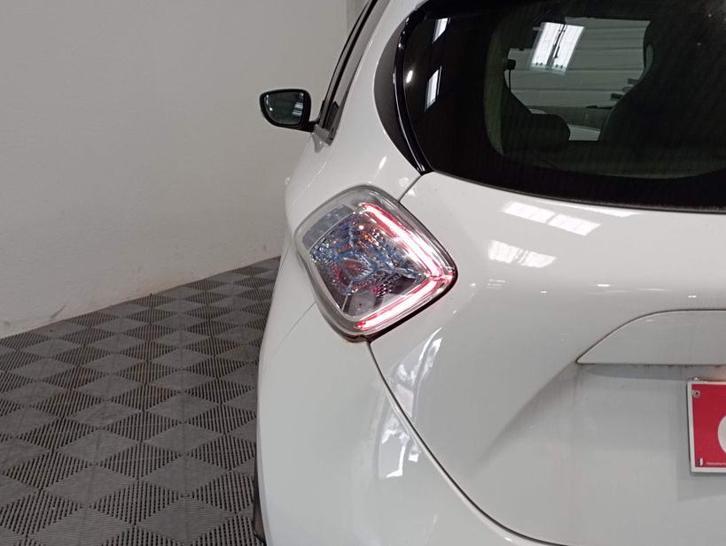 RENAULT ZOE 2019 - Photo n°9