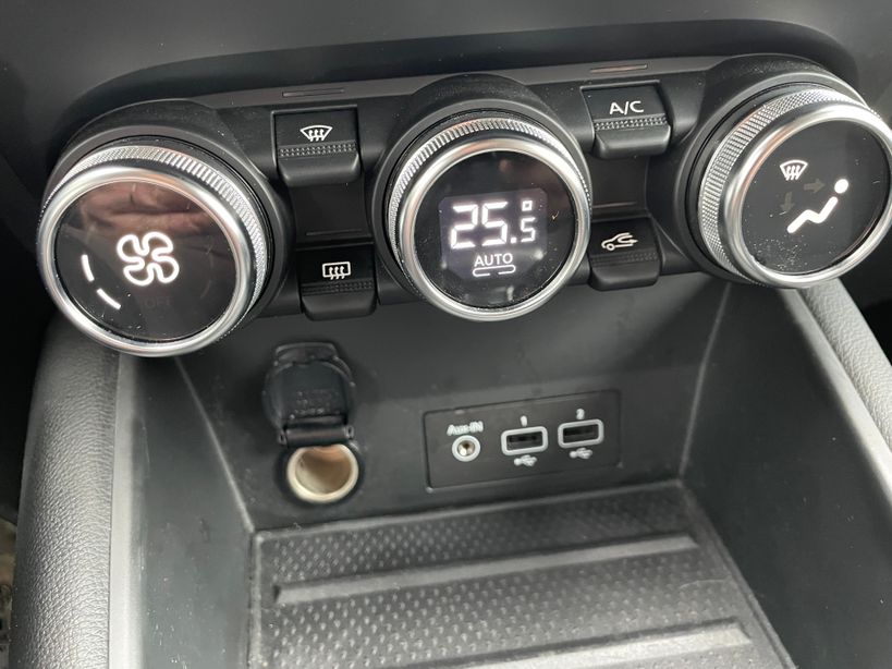 RENAULT CAPTUR 2021 - Photo n°27