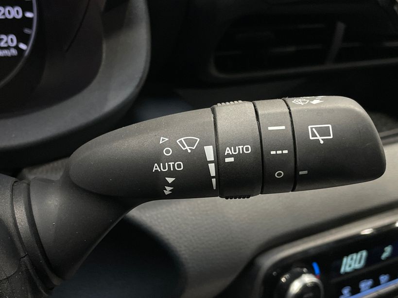 TOYOTA YARIS HYBRIDE 2025 - Photo n°28