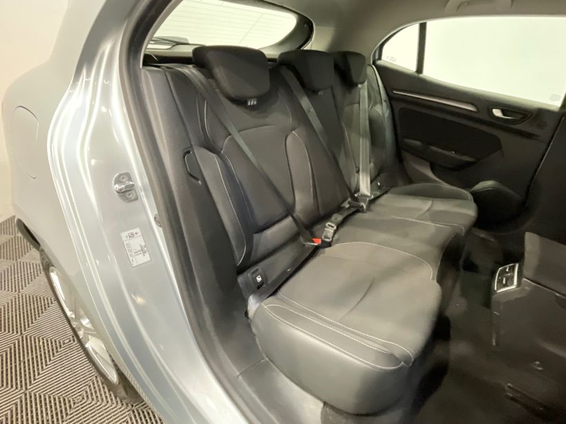 RENAULT MEGANE IV BERLINE 2021 - Photo n°38