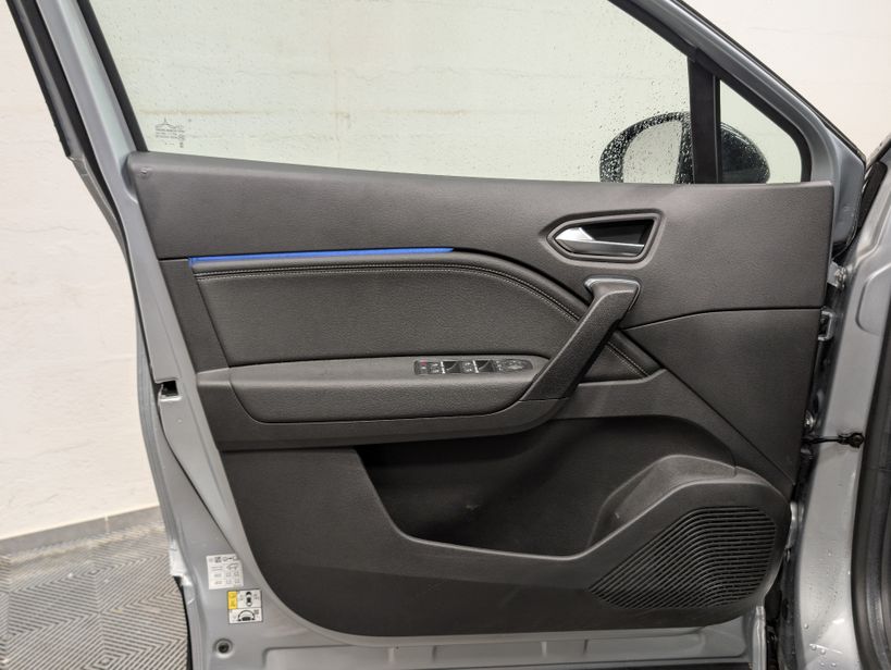 RENAULT CAPTUR 2023 - Photo n°10