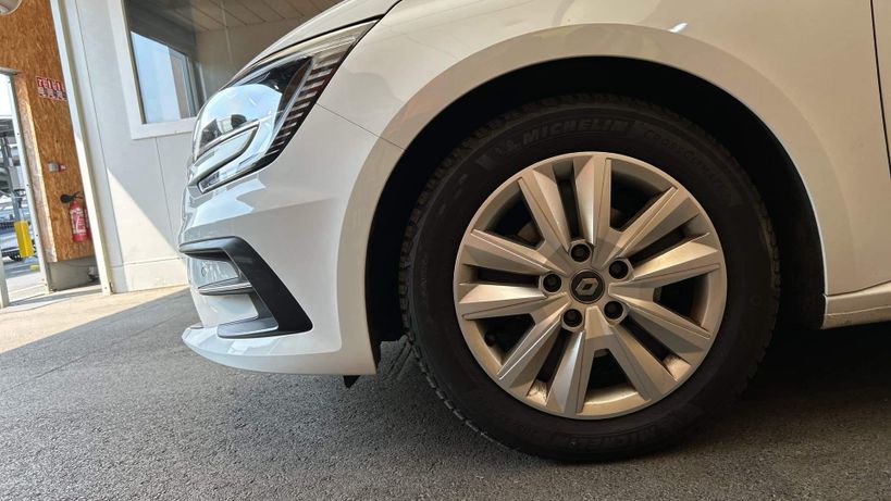 RENAULT MEGANE IV BERLINE 2021 - Photo n°9