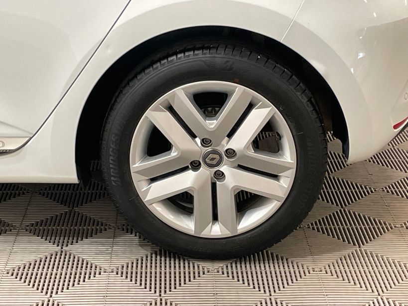 RENAULT CLIO V 2021 - Photo n°26