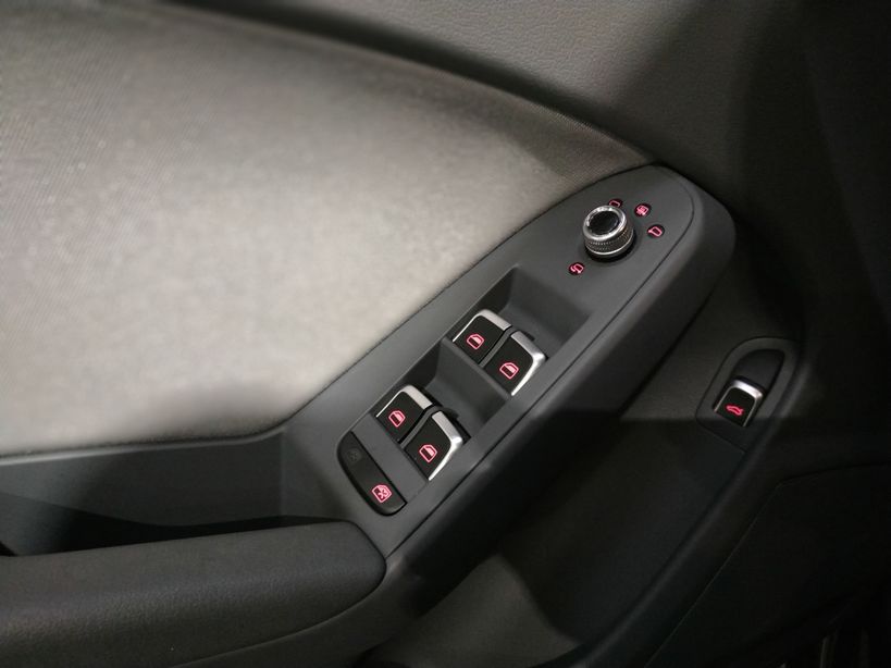 AUDI A4 BUSINESS 2015 - Photo n°20