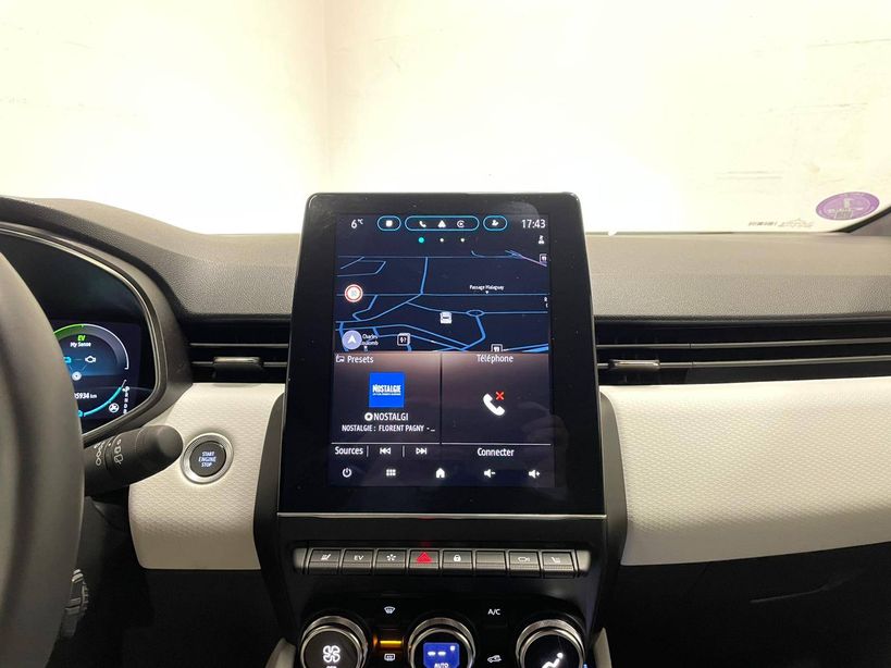 RENAULT CLIO V 2023 - Photo n°16