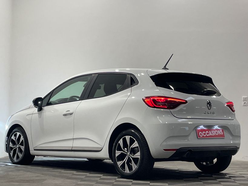 RENAULT CLIO V 2023 - Photo n°4