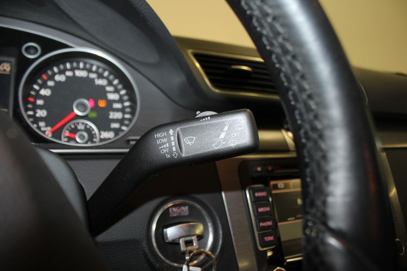 VOLKSWAGEN PASSAT SW BUSINESS 2014 - Photo n°24