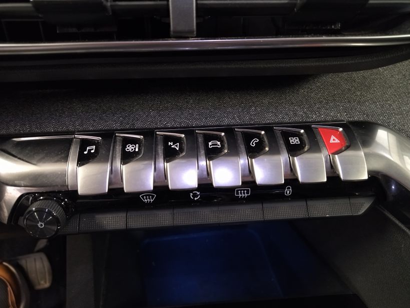 PEUGEOT 3008 2019 - Photo n°14