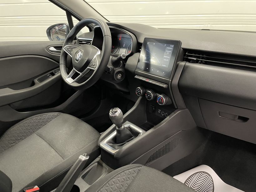 RENAULT CLIO V 2021 - Photo n°10