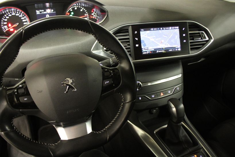 PEUGEOT 308 2018 - Photo n°27