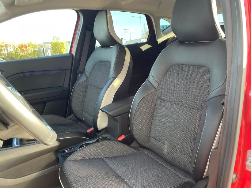 RENAULT CAPTUR 2023 - Photo n°12