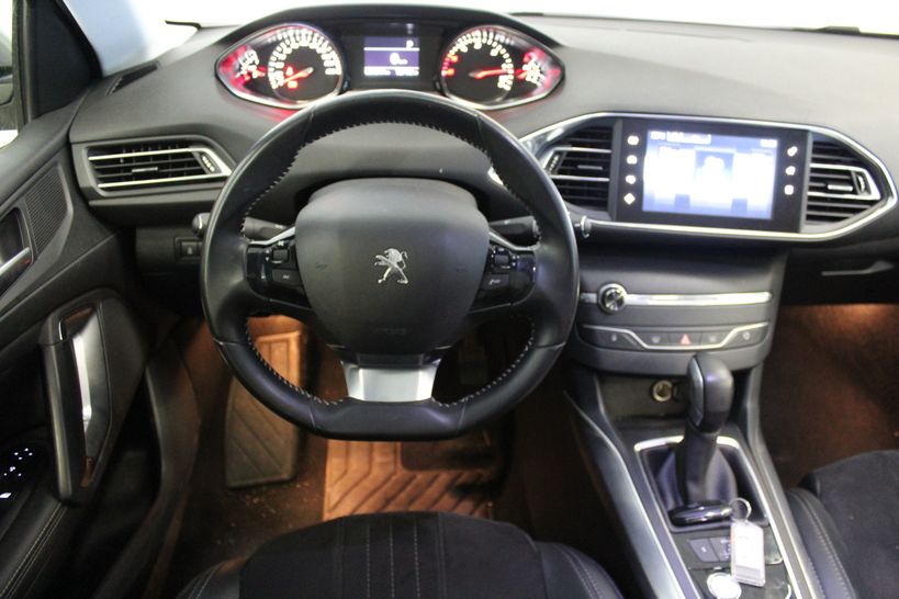 PEUGEOT 308 2015 - Photo n°11