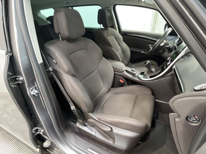 RENAULT ESPACE V 2016 - Photo n°44