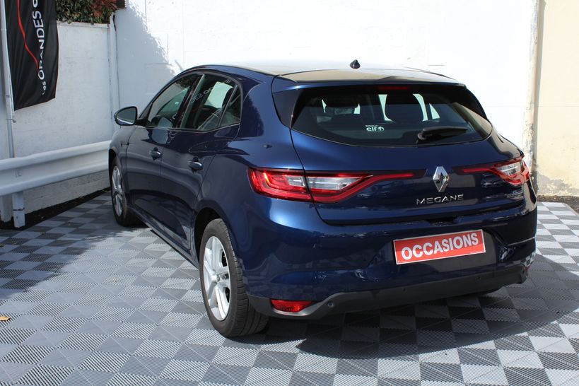 RENAULT MEGANE IV BERLINE BUSINESS 2018 - Photo n°5