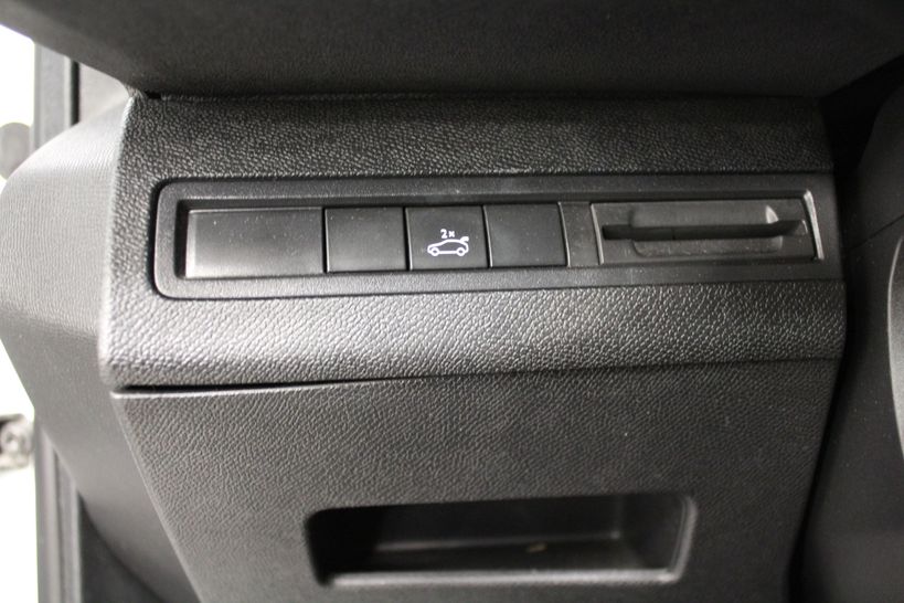 PEUGEOT 5008 2018 - Photo n°35