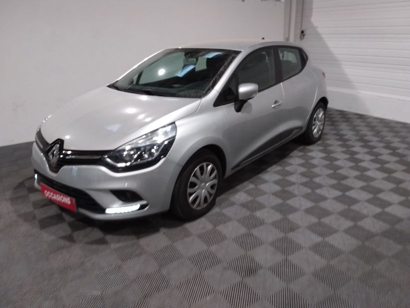 RENAULT CLIO IV 2018 - Photo n°1