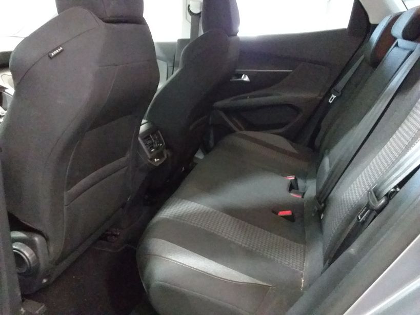 PEUGEOT 3008 BUSINESS 2019 - Photo n°16