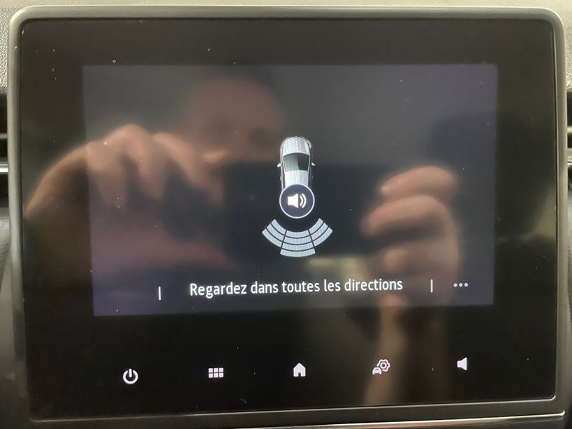 RENAULT CLIO V 2021 - Photo n°22