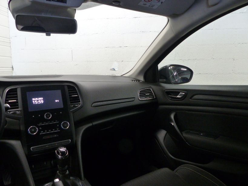RENAULT MEGANE IV ESTATE BUSINESS 2020 - Photo n°9