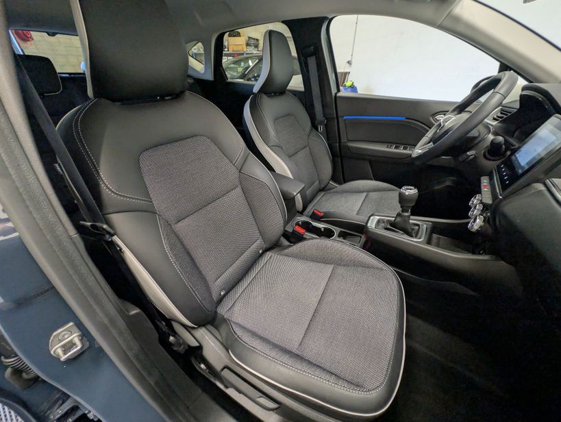 RENAULT CAPTUR 2023 - Photo n°20