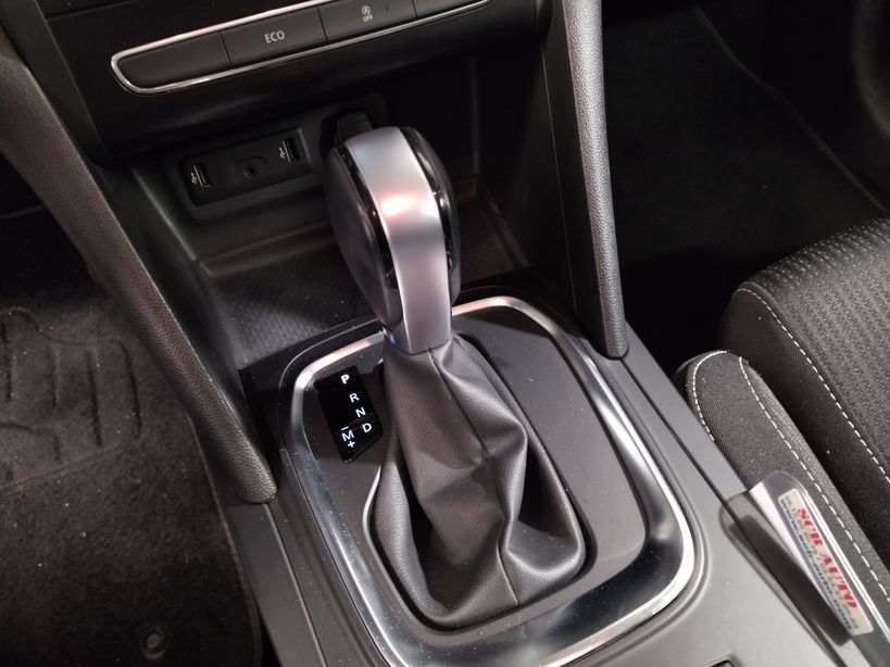 RENAULT MEGANE IV BERLINE BUSINESS 2020 - Photo n°14