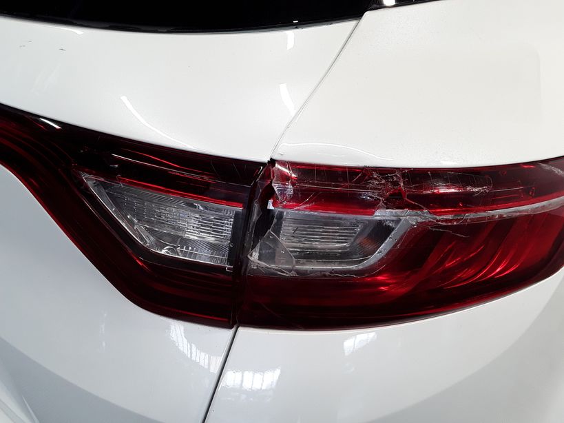 RENAULT MEGANE IV ESTATE 2017 - Photo n°11