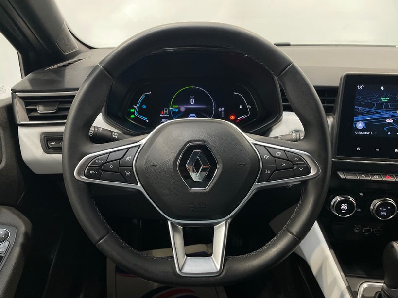 RENAULT CLIO V 2023 - Photo n°11
