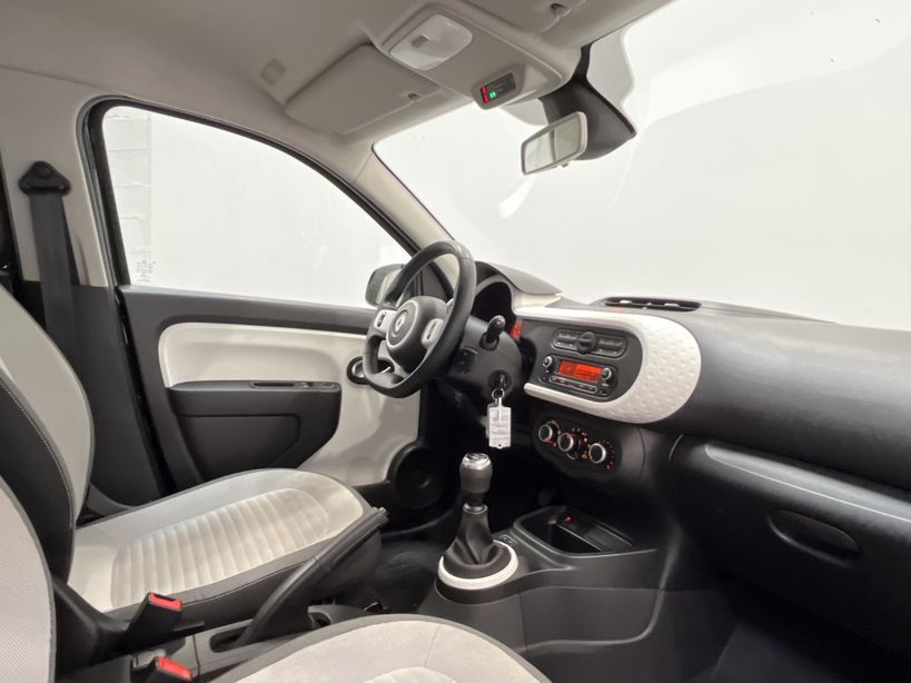 RENAULT TWINGO III 2021 - Photo n°20