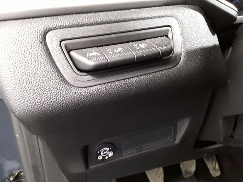 RENAULT CAPTUR 2020 - Photo n°26