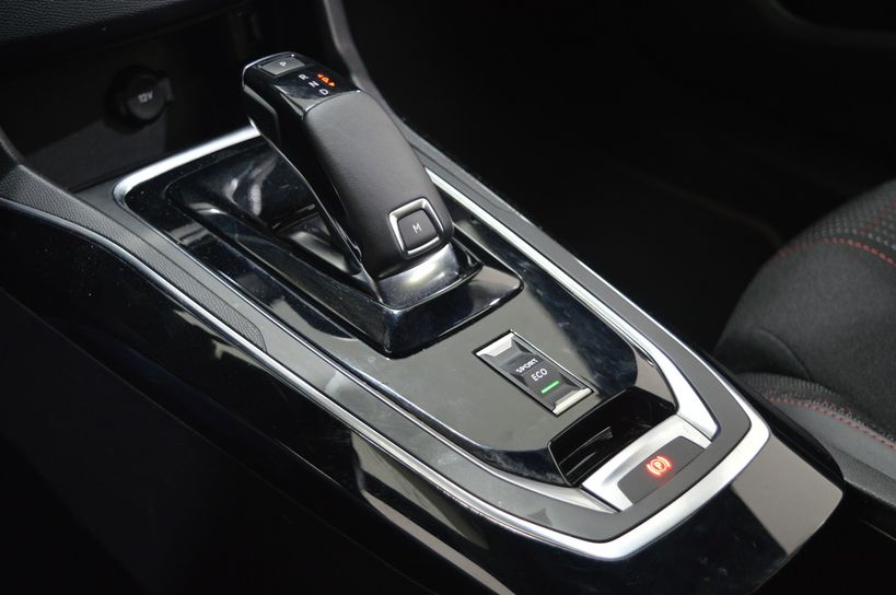 PEUGEOT 308 2019 - Photo n°18