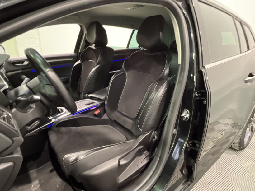 RENAULT MEGANE IV ESTATE 2017 - Photo n°10