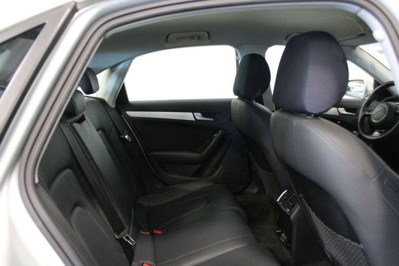 AUDI A4 2013 - Photo n°9