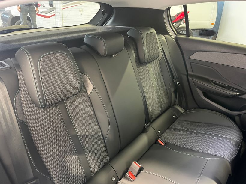 PEUGEOT 308 2025 - Photo n°6