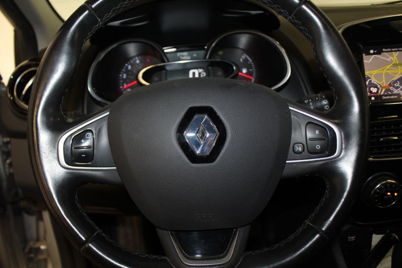 RENAULT CLIO IV ESTATE 2018 - Photo n°17