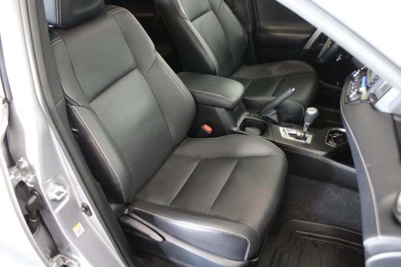 TOYOTA RAV4 HYBRIDE 2018 - Photo n°8
