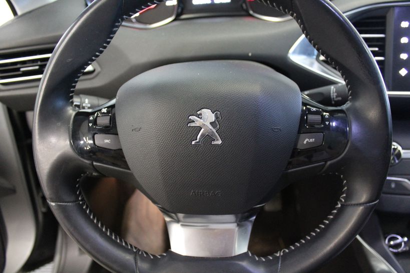 PEUGEOT 308 2015 - Photo n°16