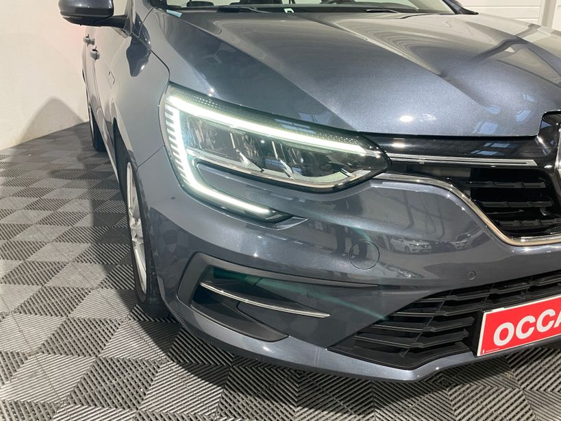 RENAULT MEGANE IV BERLINE 2022 - Photo n°4