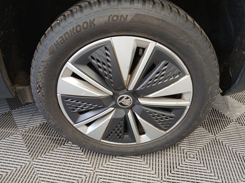SKODA KAROQ 2023 - Photo n°2
