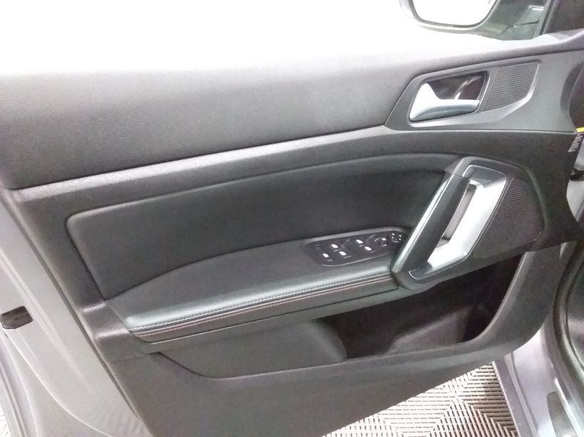 PEUGEOT 308 2019 - Photo n°27