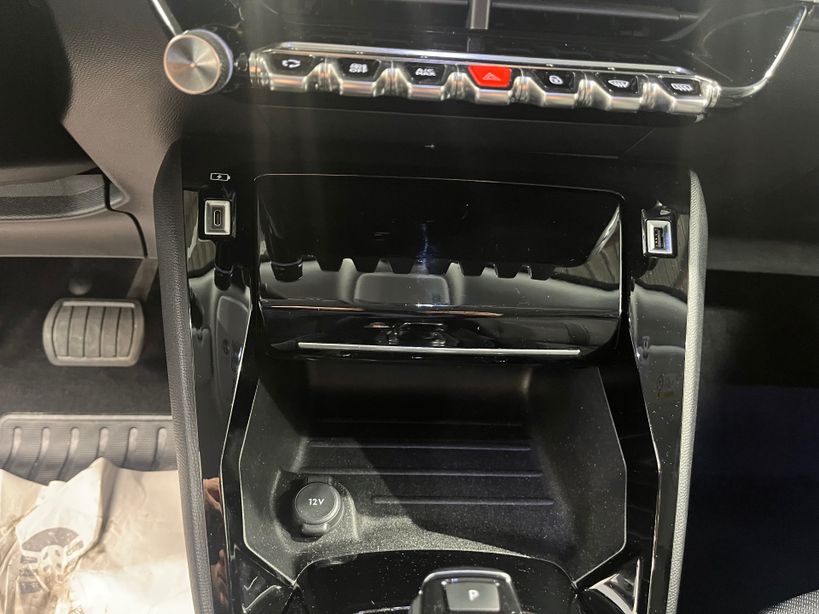 PEUGEOT 2008 BUSINESS 2021 - Photo n°30