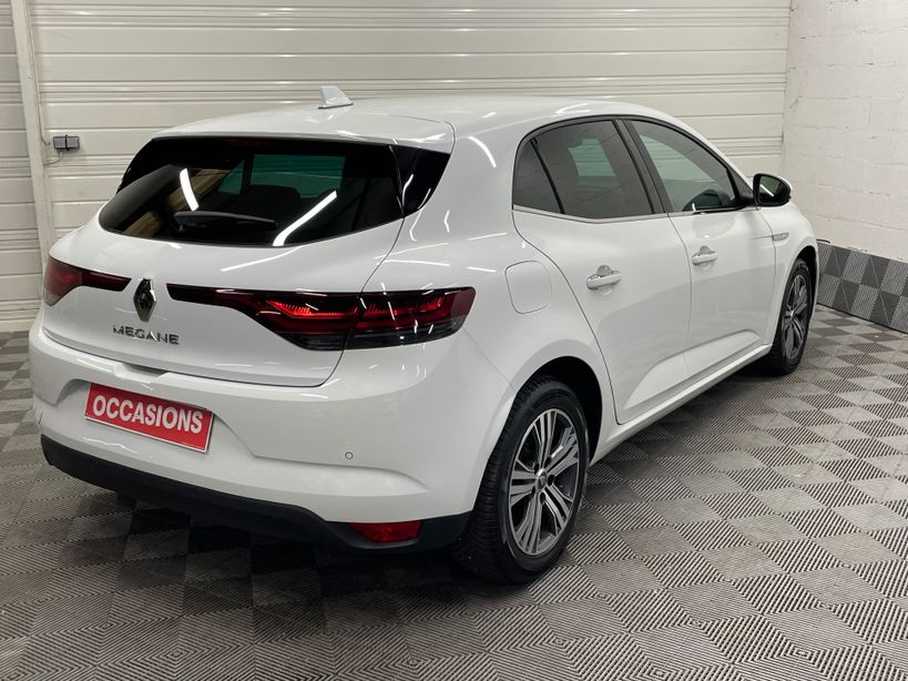 RENAULT MEGANE IV BERLINE 2022 - Photo n°6