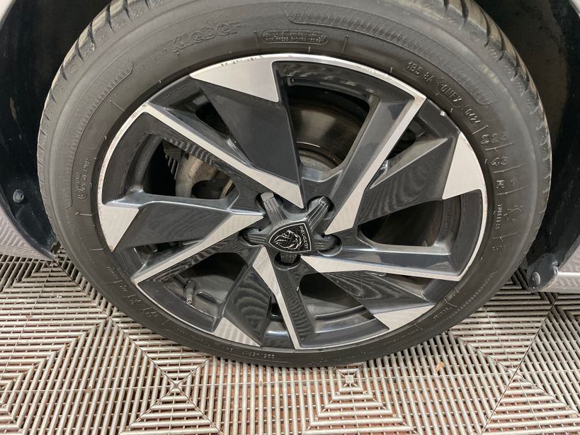 PEUGEOT 308 2023 - Photo n°5