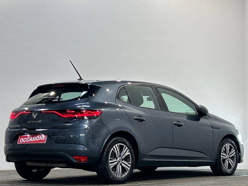 RENAULT MEGANE IV BERLINE 2023 - Photo n°3