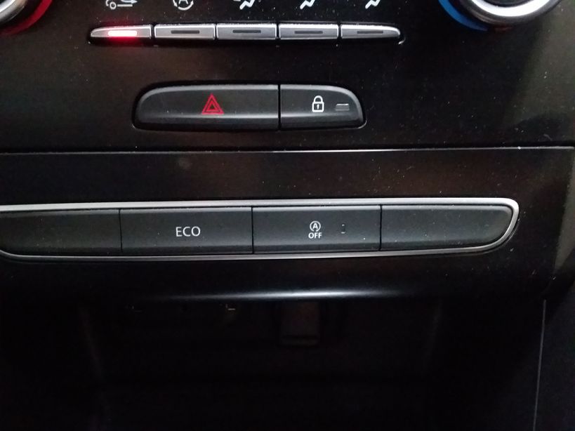 RENAULT MEGANE IV ESTATE 2019 - Photo n°27