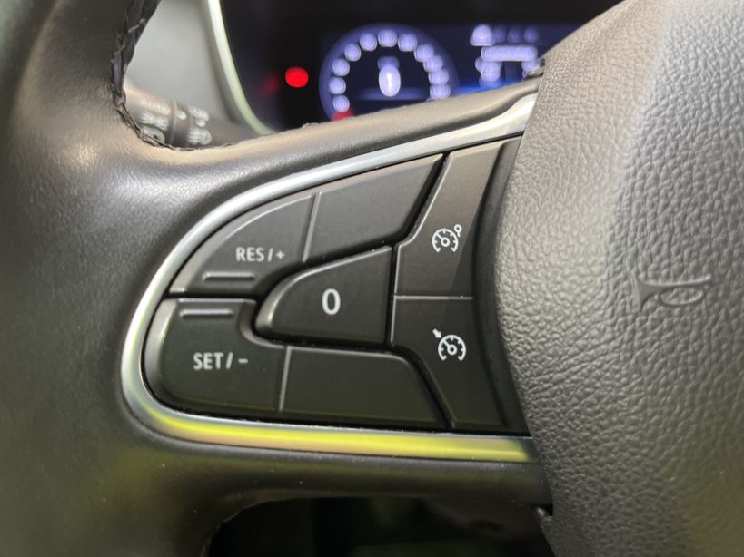 RENAULT MEGANE IV BERLINE 2021 - Photo n°25