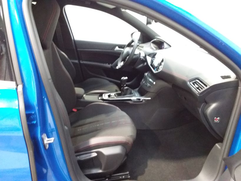PEUGEOT 308 2021 - Photo n°9